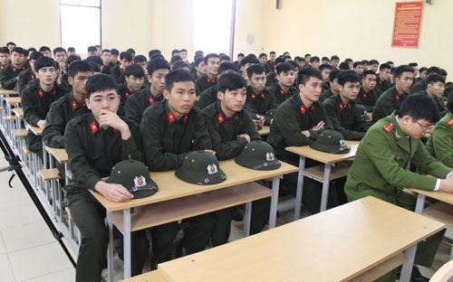 Có được ưu tiên tham gia bộ đội khi đã tốt nghiệp đại học không?