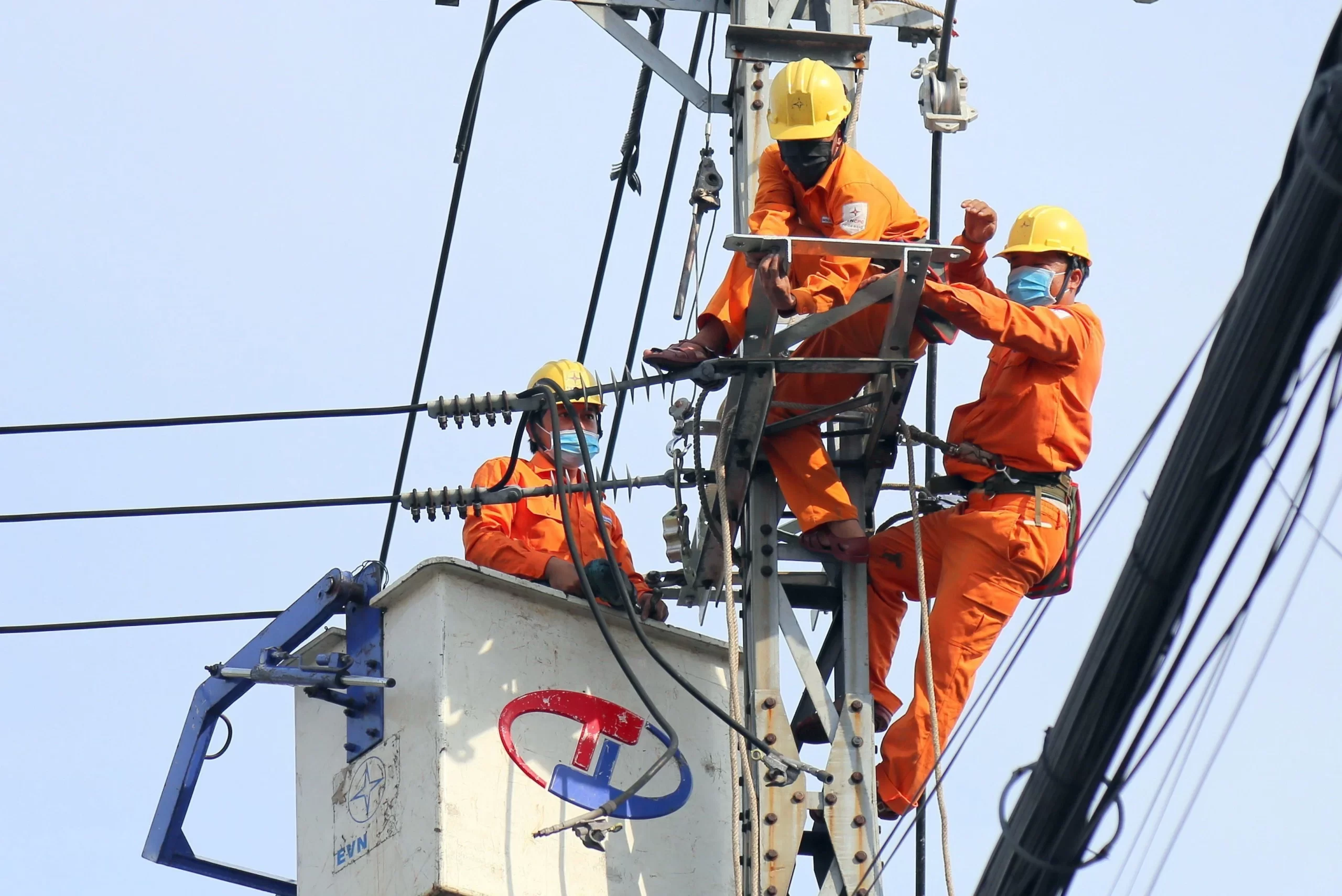 Thủ tục Xin cấp giấy phép hoạt động điện lực trong lĩnh vực bán buôn điện, bán lẻ điện